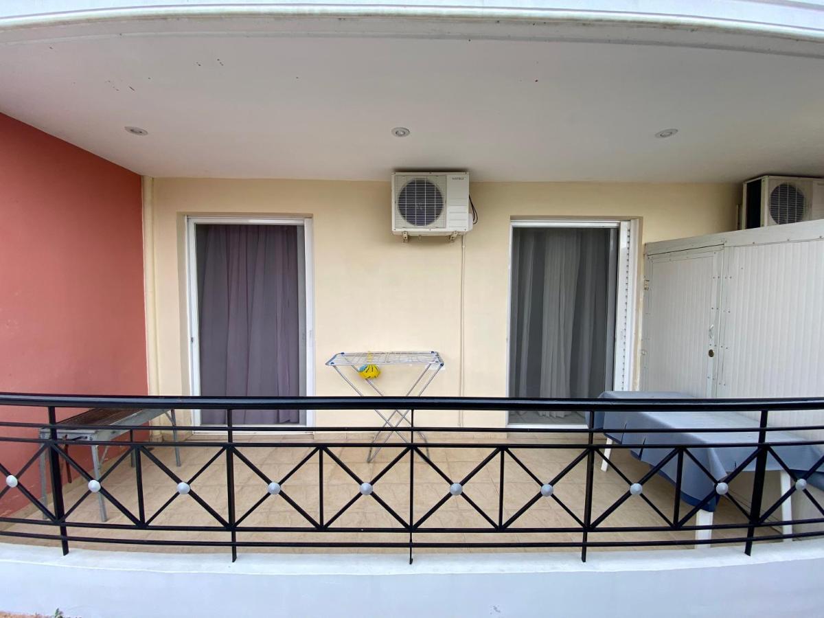 Vivian'S Apartment Chalkida Exterior photo
